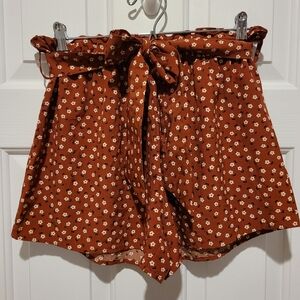 Romwe Ruffle Top Belted Floral Shorts